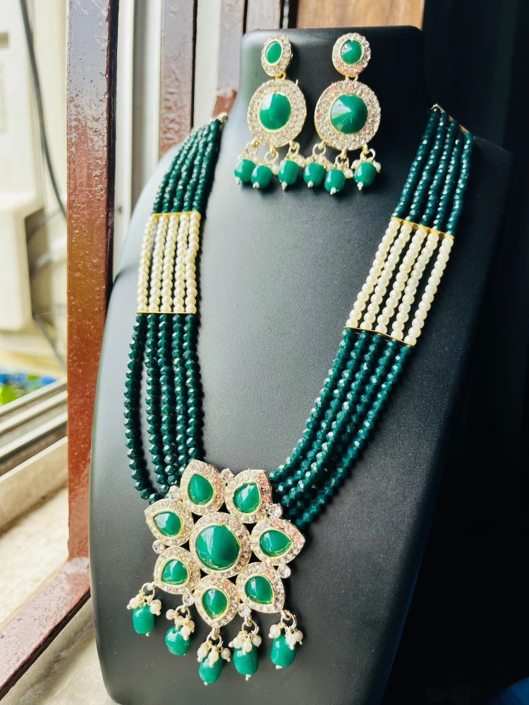 Kundan set sale with green beads