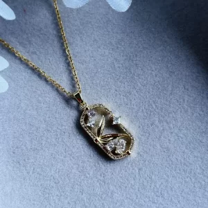 Anti-tarnish golden stone pendant necklace
