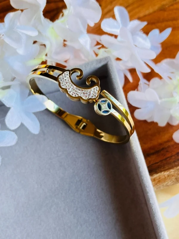 korean-golden-bracelet