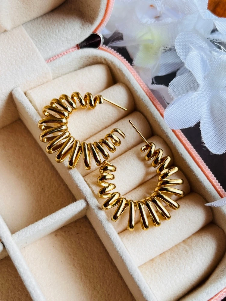 Stylish Gold Plated Spring Anti Tarnish Hoops