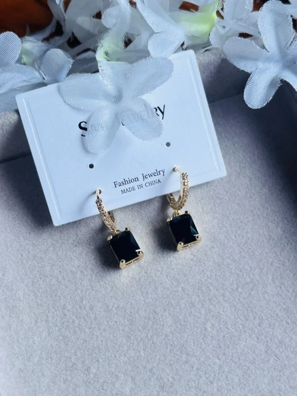 black-crystal-earrings