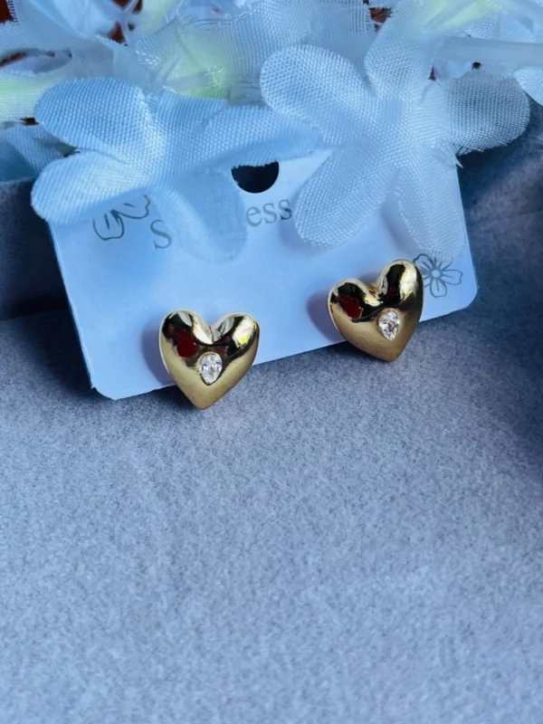 premium-gold-love-studs