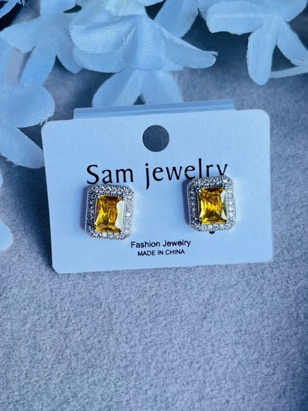 premium-yellow-crystal-piece