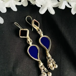 blue-glass-earring