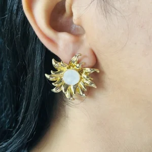 flower-moonstone-stud