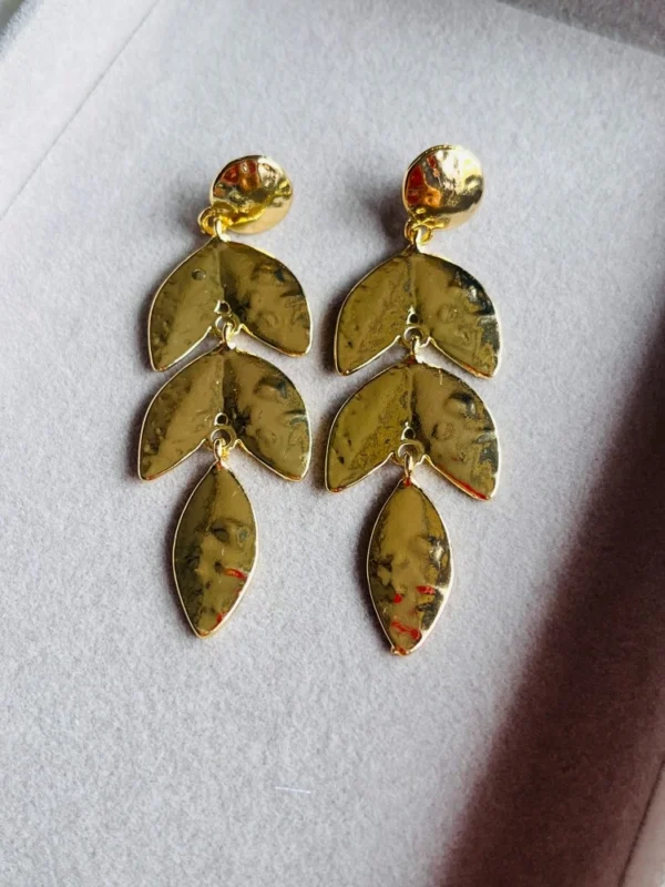 golden-leaf-earrings