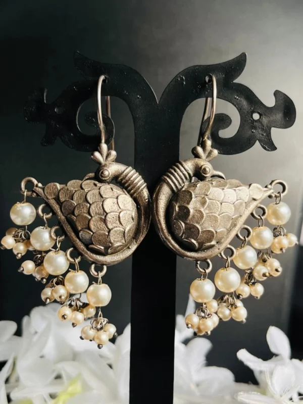 premium-pearl-silver-peacock-earrings