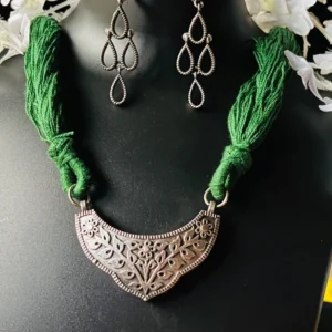 green-thread-necklace-set