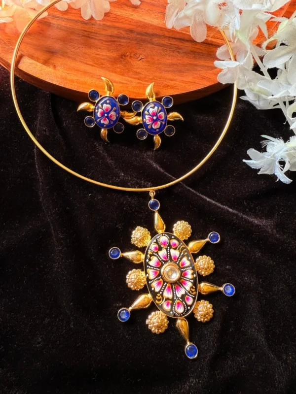 brass-tanjore-hasli-necklace-set