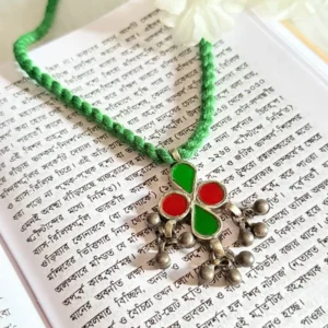 green-red-glass-silver-necklace