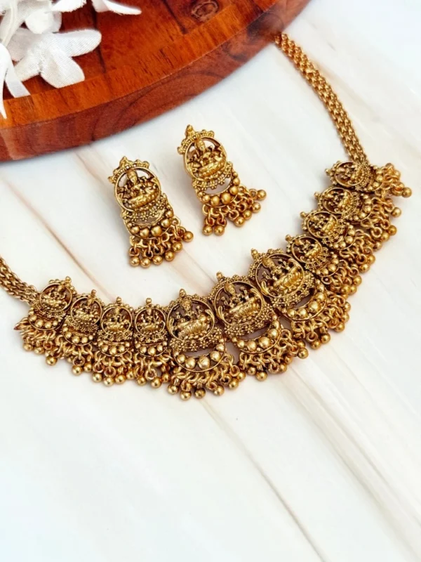 temple-lakshmi-choker-set