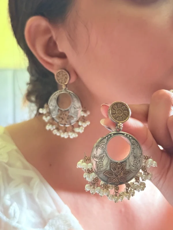 flower-motif-premium-silver-plated-earrings