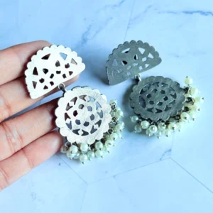 silver-look-alike-drop-earrings