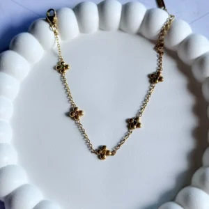 small-flower-chain-bracelet