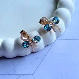 unique-crystal-stone-stud