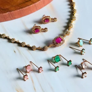 victorian-ad-necklace-set