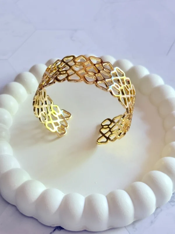 western-love-golden-handcuff