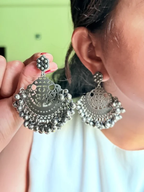 silver-oxidised-trending-dangling-earrings