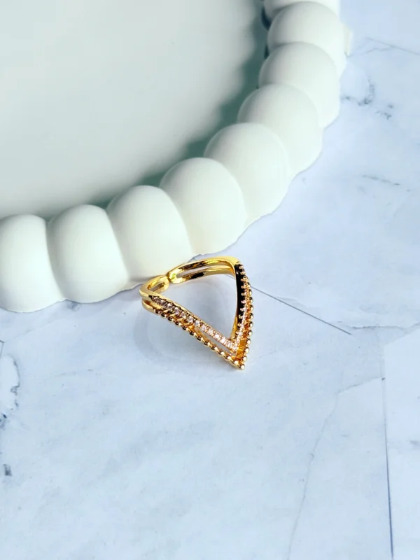 stone-studded-western-ring