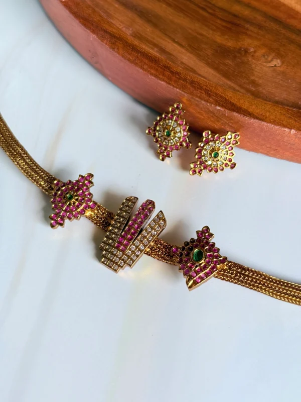 temple-sleek-choker-set