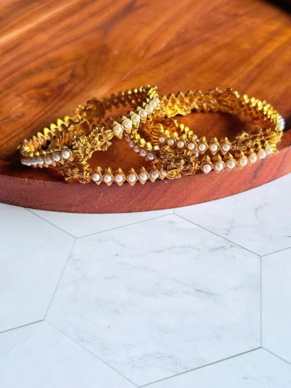temple-jewellery-pearl-bangle-set