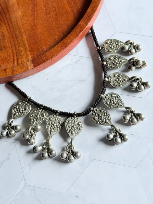 chitai-work-silver-necklace