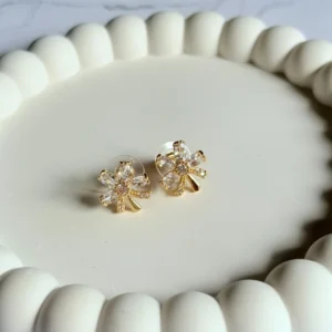 flower-stone-studs