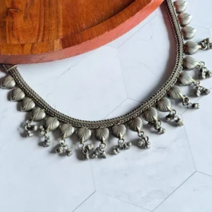 leaf-antique-silver-necklace