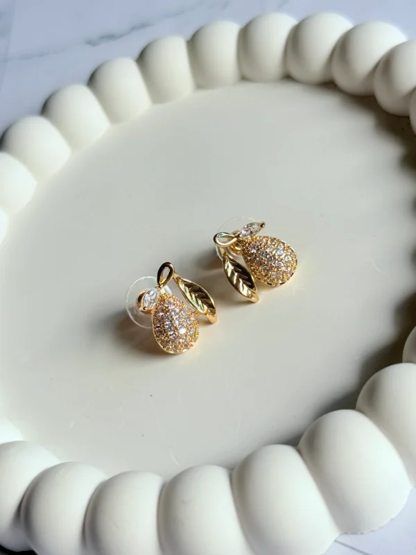 minimal-western-stone-studs