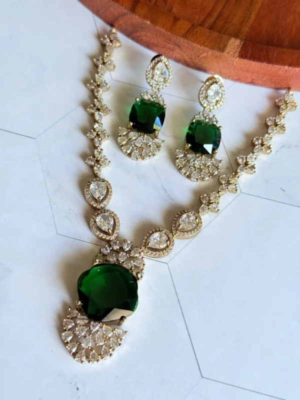 ad-green-necklace-set