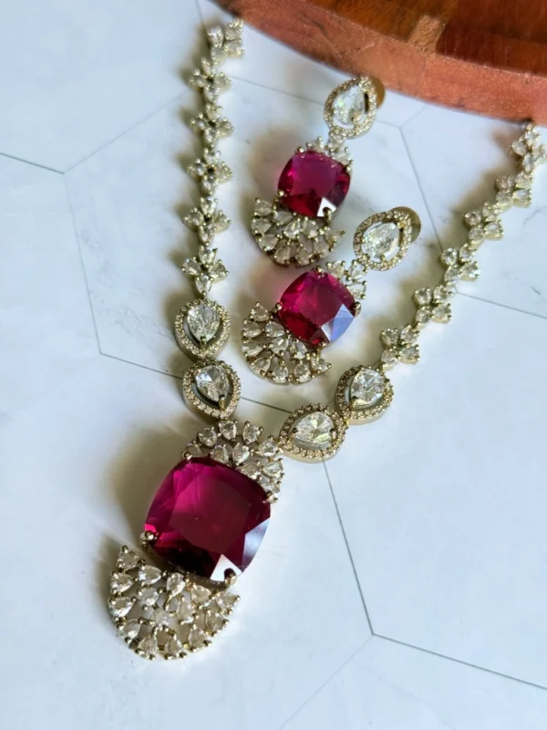 ad-red-necklace-set