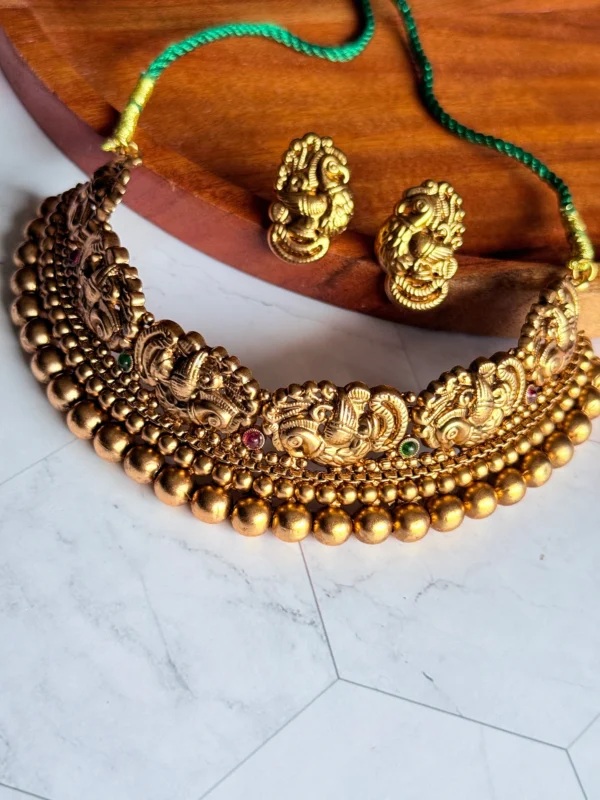 antique-peacock-temple-choker-set