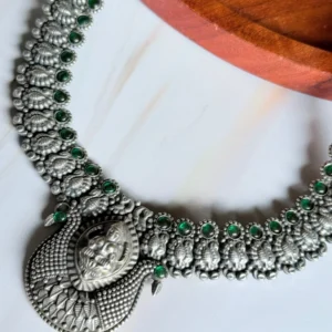 antique-silver-look-alike-choker-necklace