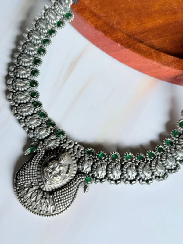 antique-silver-look-alike-choker-necklace