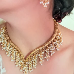 curving-pearl-drop-hasli-set