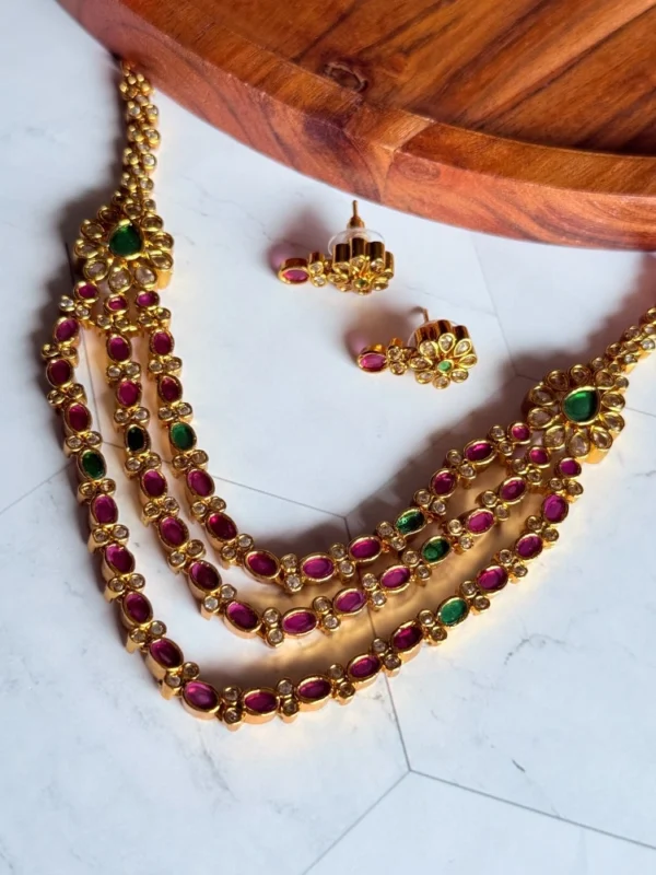 kemp-stone-layered-set