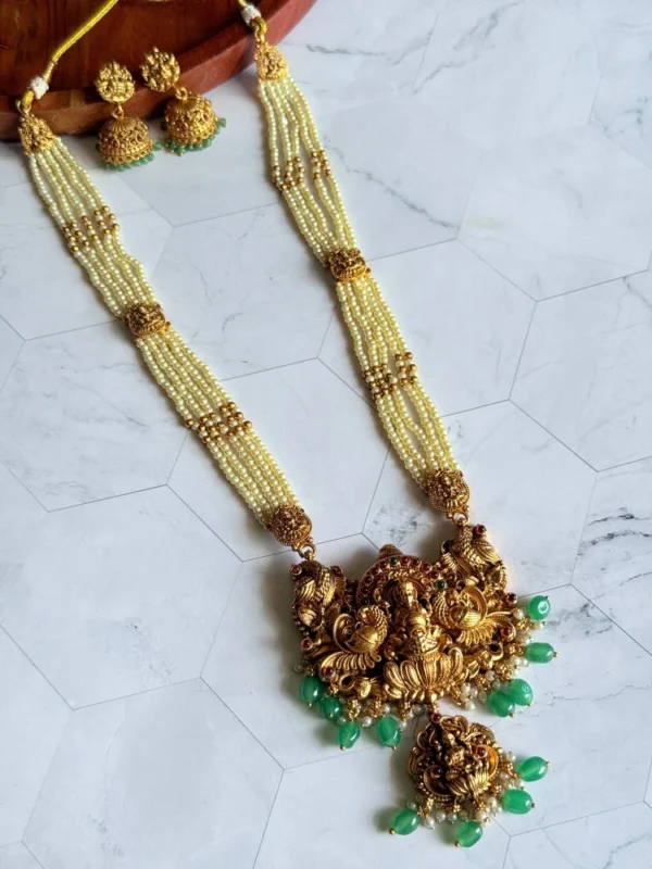 mahalakshmi-pendant-necklace-set