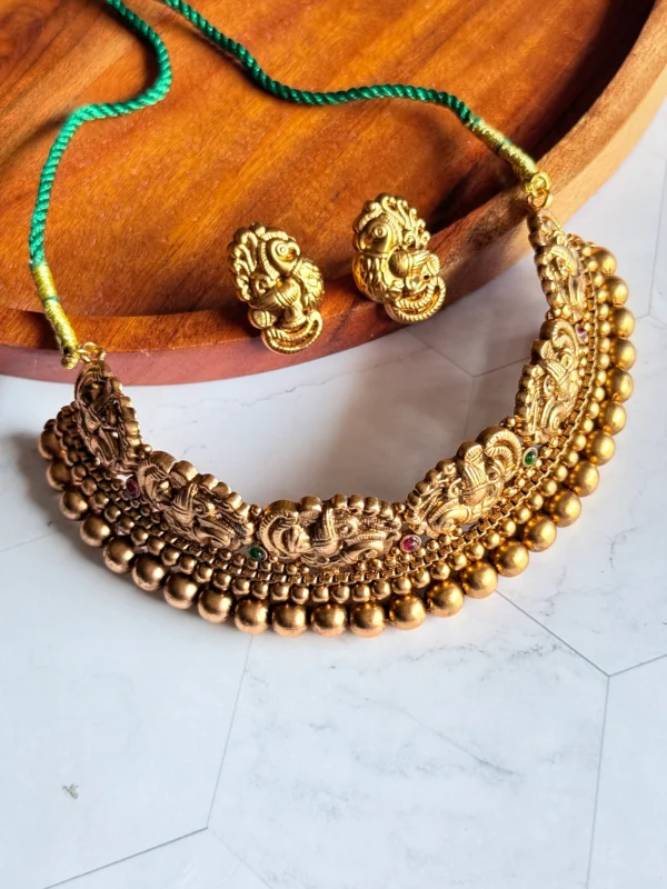 peacock-style-choker-set