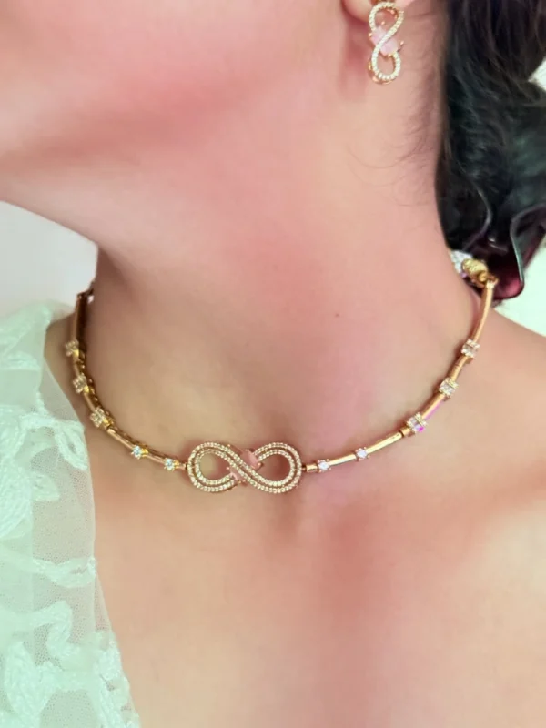 pink-sleek-necklace