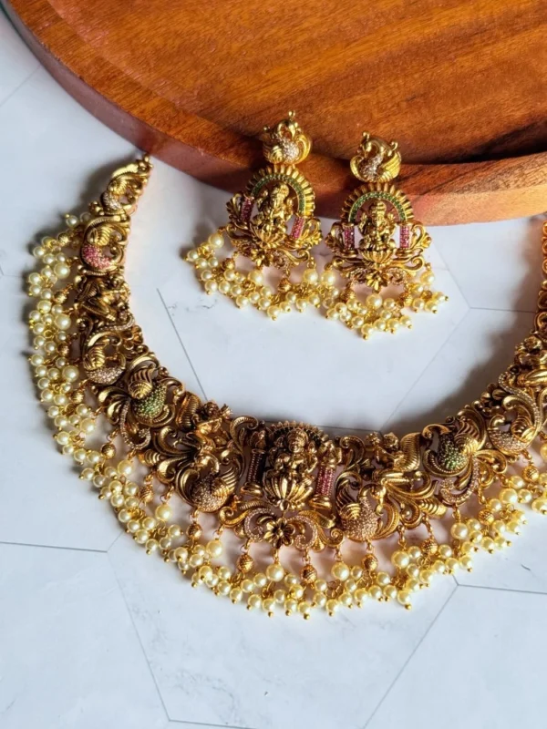 premium-temple-kemp-stone-choker-set