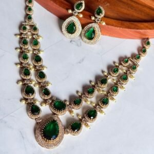 emerald-green-ad-necklace-set