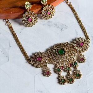 gorgeous-stone-choker-set