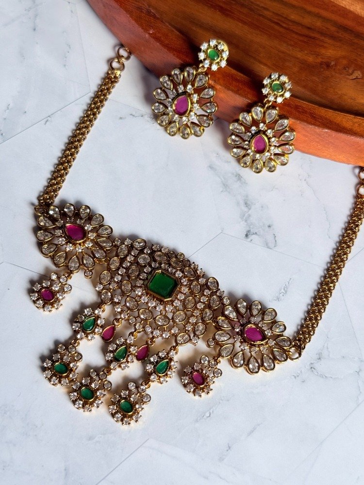 red-green-ad-choker-set