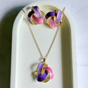 enamel-pendant-necklace