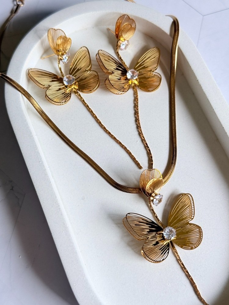 butterfly-necklace-set