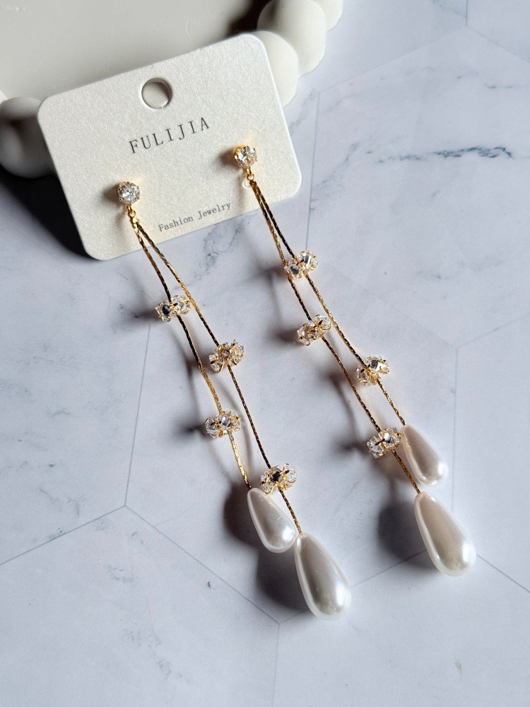 pearl-drop-earrings