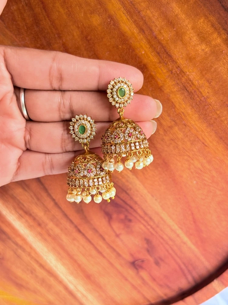 temple-ad-jhumkas