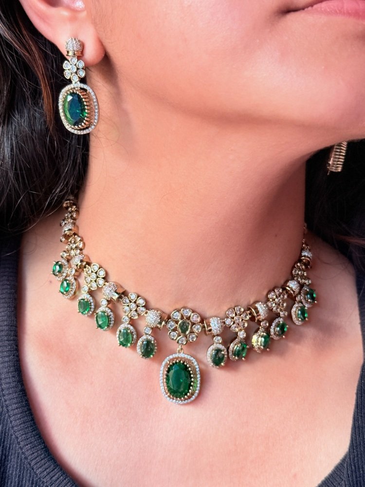 green-stone-ad-choker-set