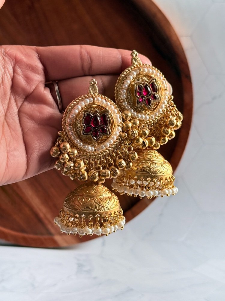 lotus-kundan-jhumka