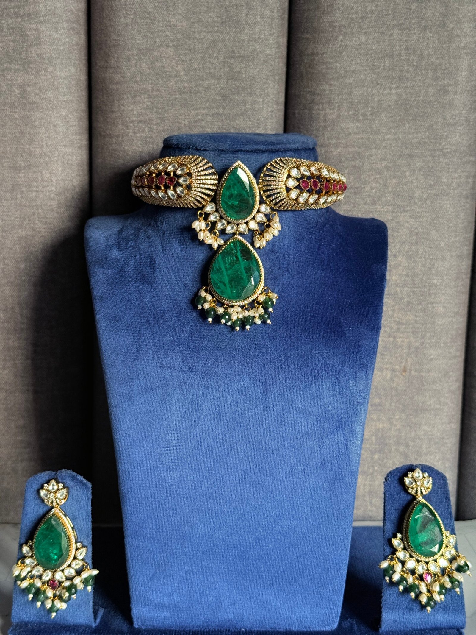 green-premium-choker-set